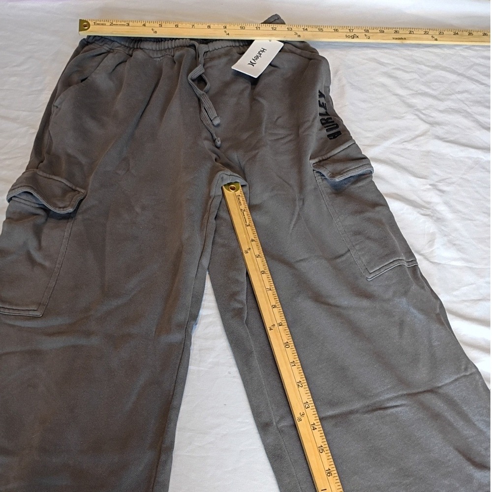 Hurley NWT Sweatpants Mens Medium Gray NWT Fleece Joggers Straight Leg Logo